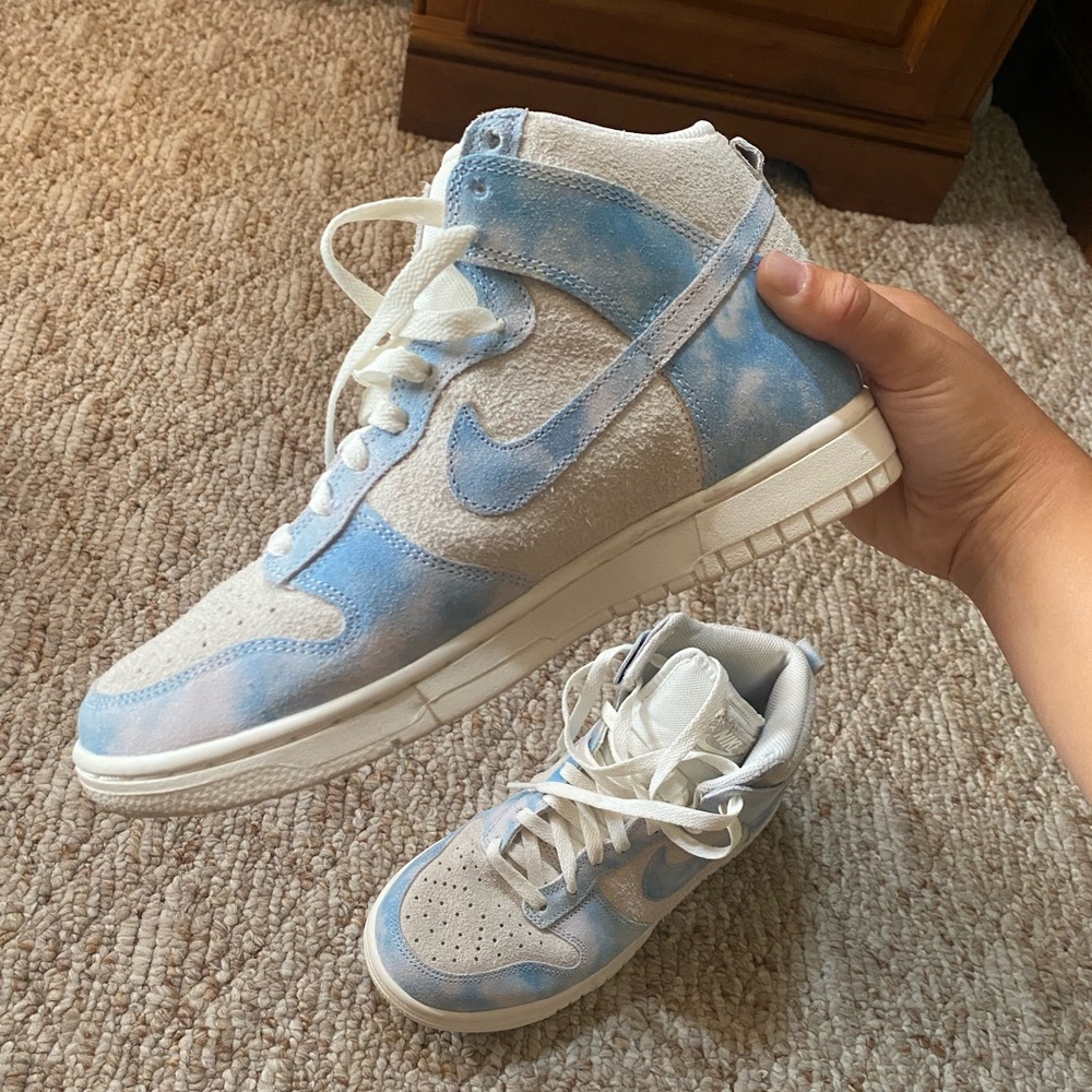 Nike Dunk High SE in Celestine Blue/Sail (style: FD0882-400) - Picture 3 of 6